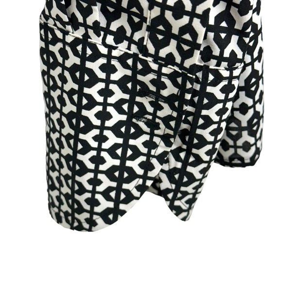 343 - BLACK & WHITE BLOUSE/TOP LARGE - Picture 14 of 15